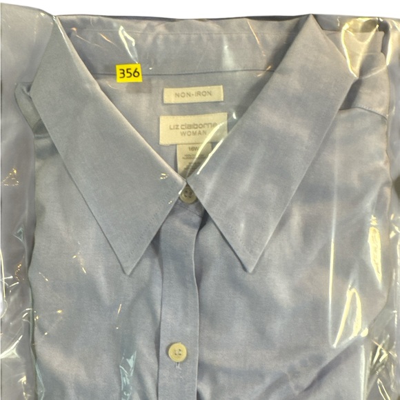 Liz‎ Claiborne Light Blue Women's Button Down Shirt - Picture 6 of 6